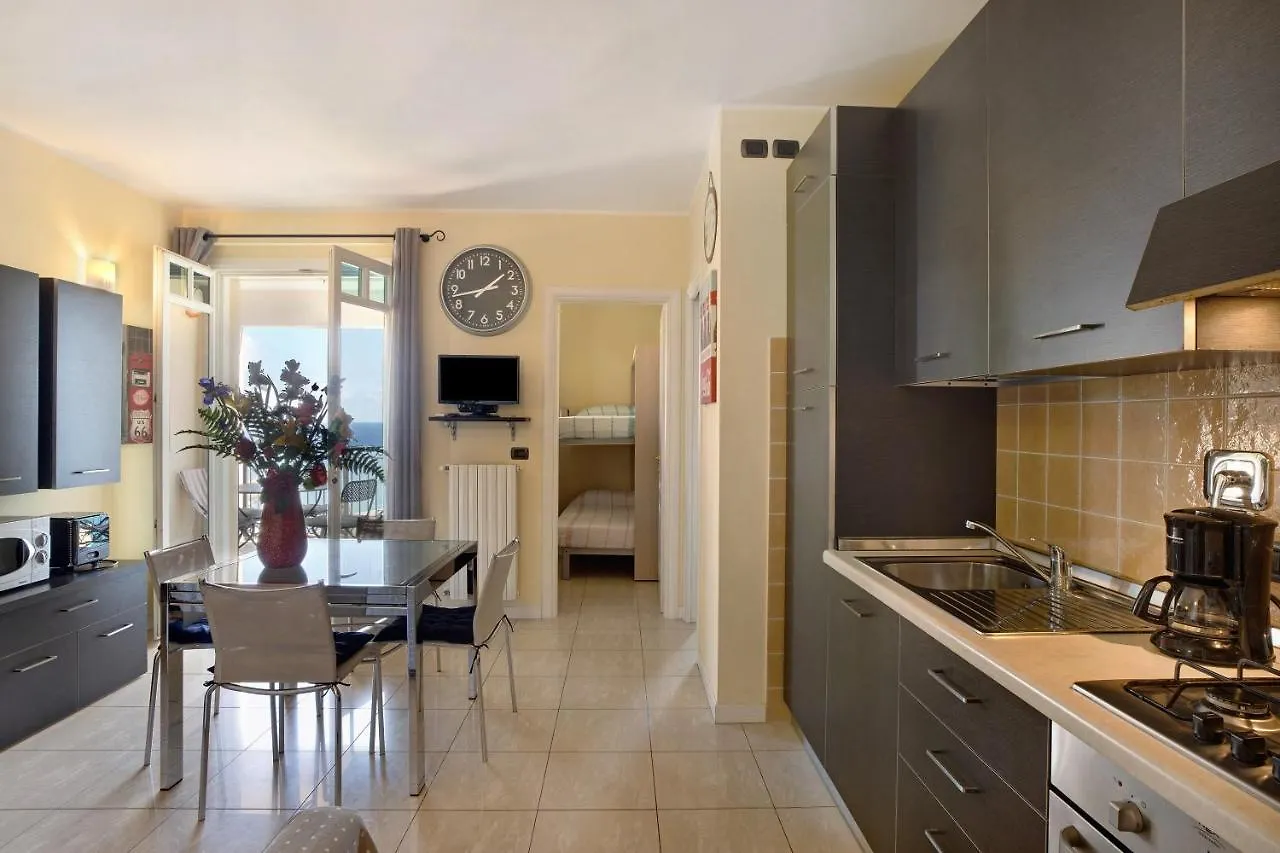 Casa Miradore 600 Mt Dal Mare Imperia Apartment